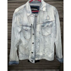 Light wash denim